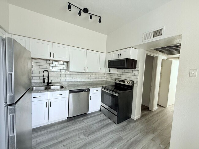 Photo - 1 Bedroom condo in Phoenix