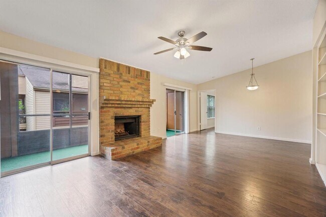 Photo - 10555 Turtlewood Ct