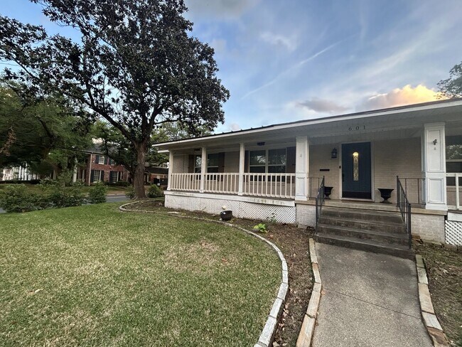 Photo - 601 Linden St