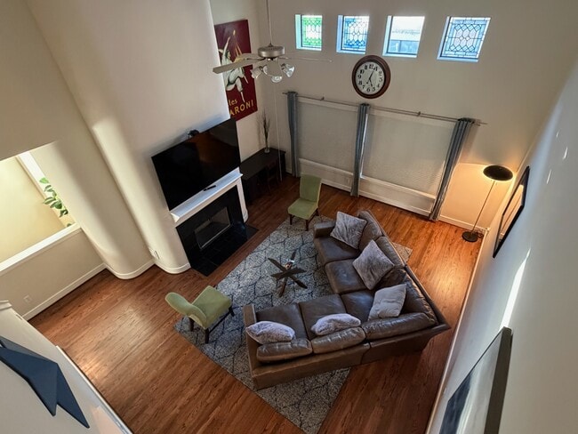 Photo - 5810 Darling St