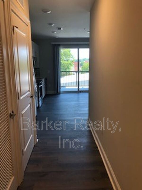 Photo - 414 S White St Unidad 309
