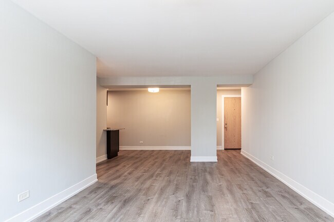 Photo - 454 W Barry Ave Unit B