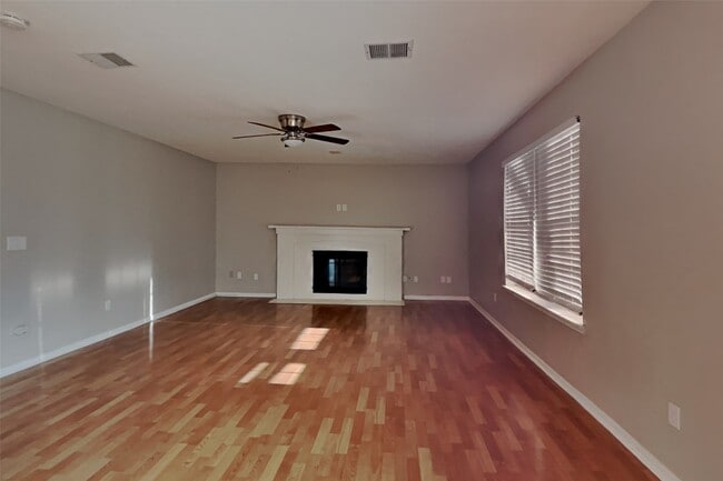 Photo - 7611 Round Grove Ln