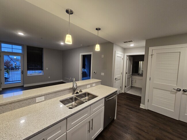 Photo - 50 W 8th St Unit 207