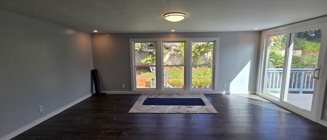 Photo - Mililani Town - Modern and spacious Four Bedroom with Bonus Rooms, upper deck and covered lanai. ...