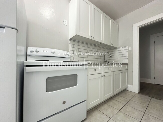 82 W 32nd St Unit 2