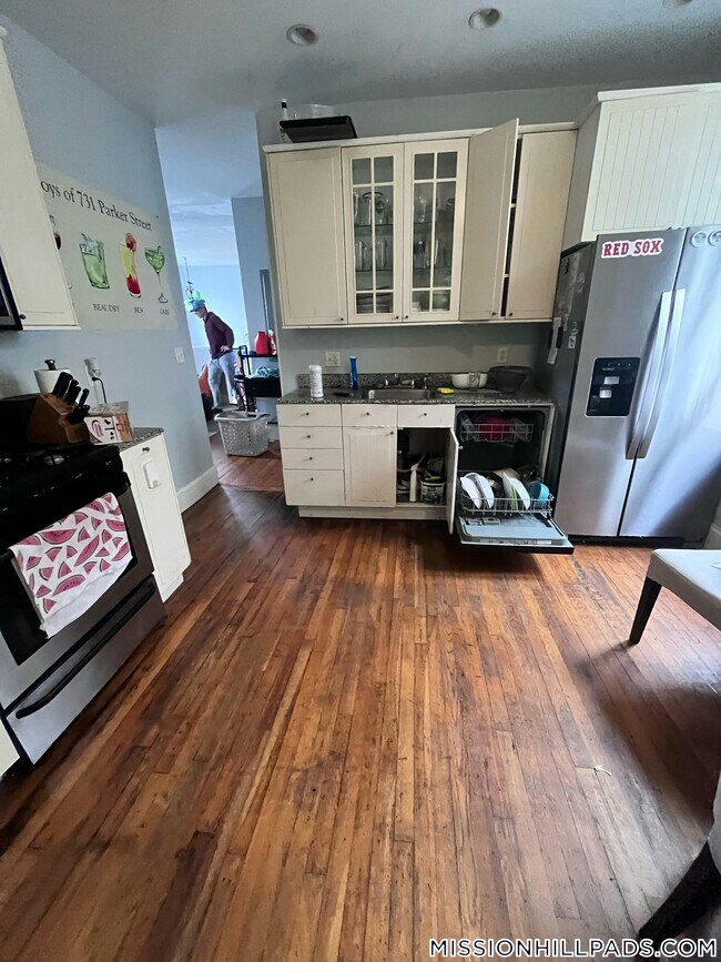 Photo - 731 Parker St Unit 3