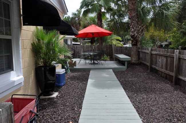 Photo - 202 2nd Ave Unidad Artist Cottage
