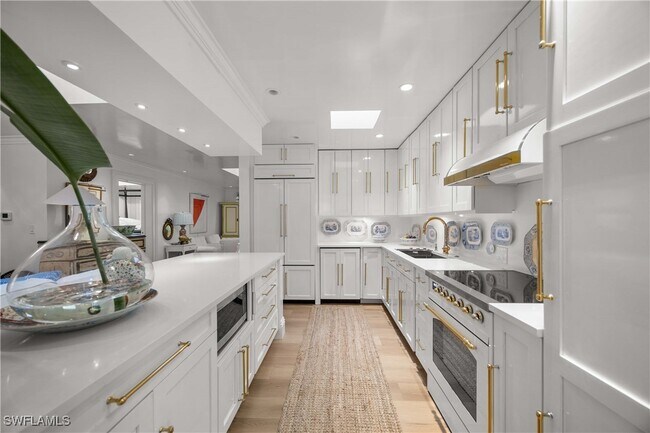 Photo - 295 6th St N