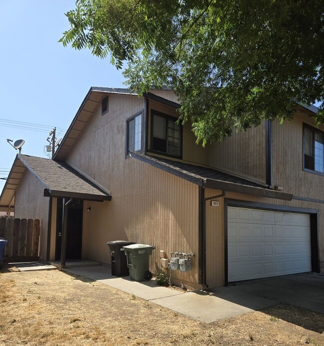 Building Photo - 1911 Glen Ridge Dr Rental