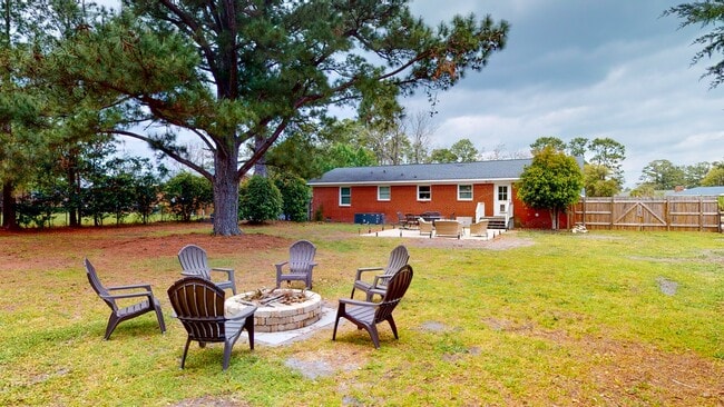 Photo - 110 Pinecliff Dr