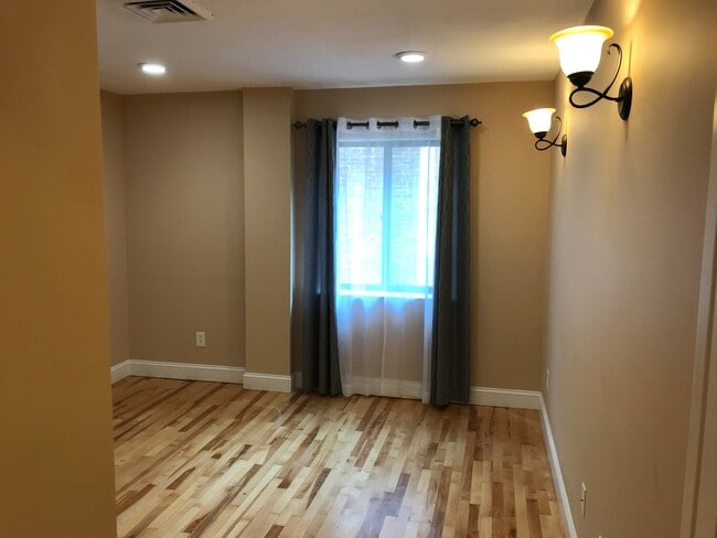 Photo - 274 Chestnut Ave Unit N