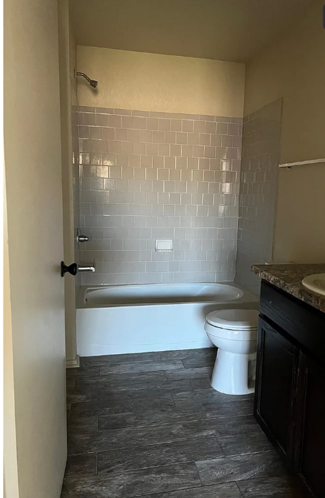 Photo - 3 bedrooms, 2 bathrooms Condo