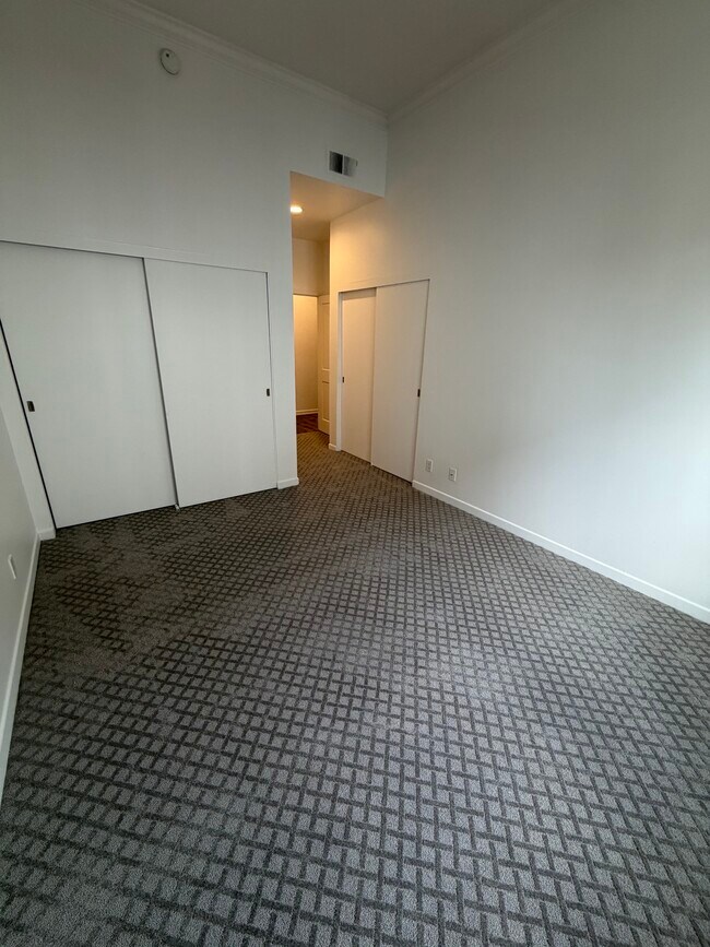 230 S. Hamilton
