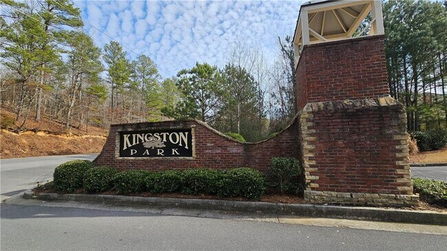 Photo - 504 Pemberton St