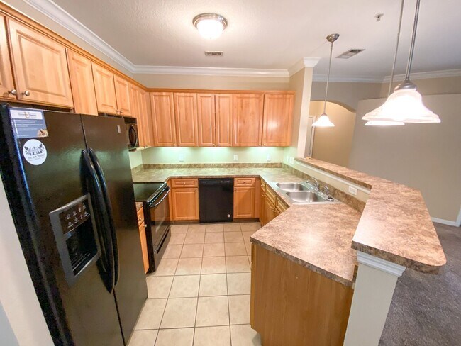 Photo - Campus View 1245 #102 Unidad 102