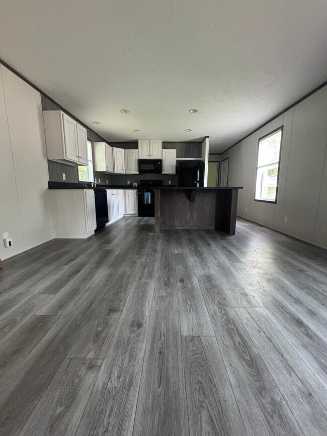 P0115 Kitchen - Oak Grove MHC