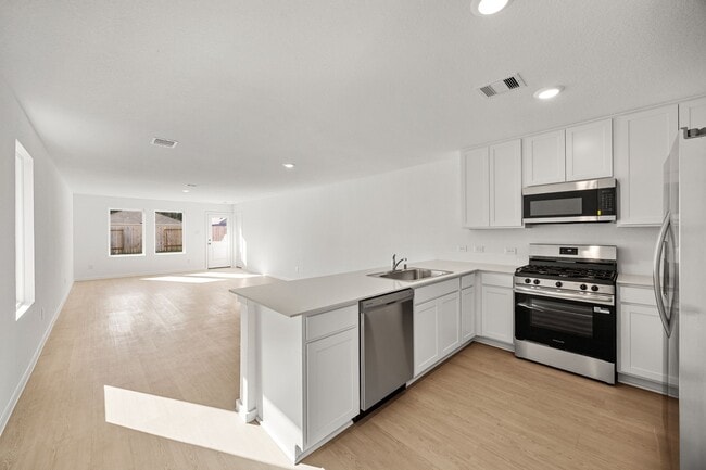 Photo - 31433 Moore Rd