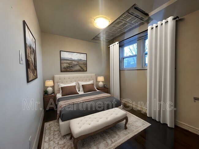 Photo - 2 Balsam Ave S