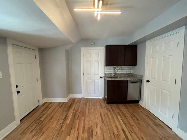 Photo - 3614 W George St Unit CH3