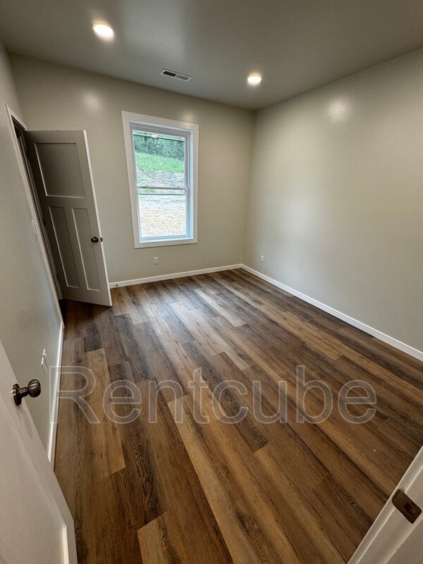 Photo - 3860 Peru Rd