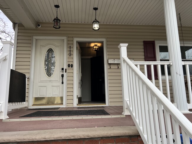 Front Steps - 112 Hamilton Ave Apartments Unit First Floor