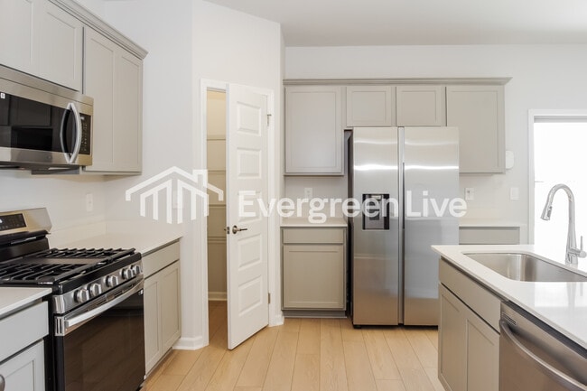 Photo - 16907 Whispering Pnes Dr