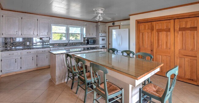 Photo - 21 E Beach Dr