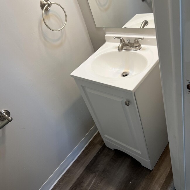 Photo - 1919 Widmer Ct NE