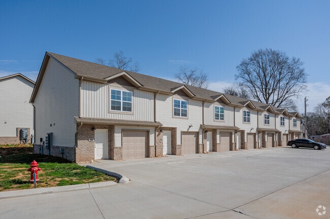 Photo - 940 Britton Springs Road