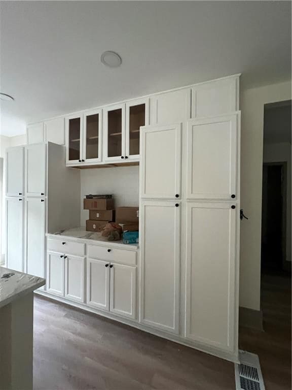 Photo - 717 Church St NW