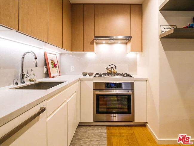 Photo - 877 Francisco St Unit 1115