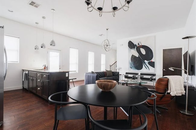 Photo - Modern 3-Bedroom Duplex Near OU Health Cen...