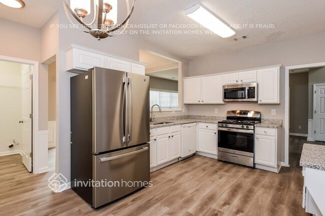 Photo - 2206 Sprucewood Dr NW