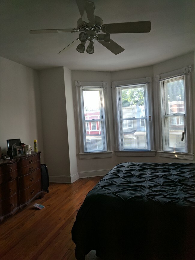 Photo - 3010 Grayson St