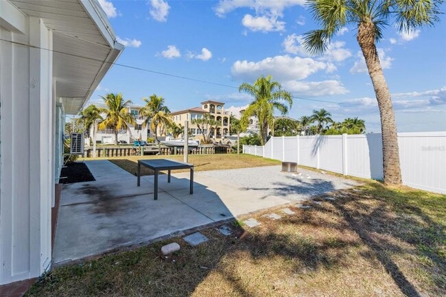 Photo - 1733 Bayou Grande Blvd NE