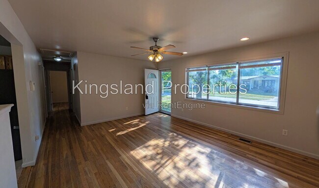 272 Elmdale Dr