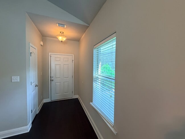 Photo - 2492 Bentridge Dr W