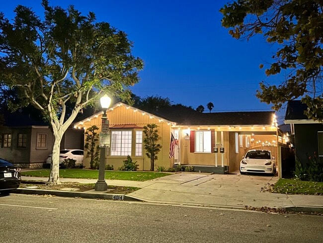 3Bed / 2 Bath Tree-lined Street - 4014 Higuera St Unit Rear House