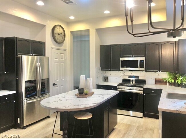 Photo - 20 Chateau Whistler Ct