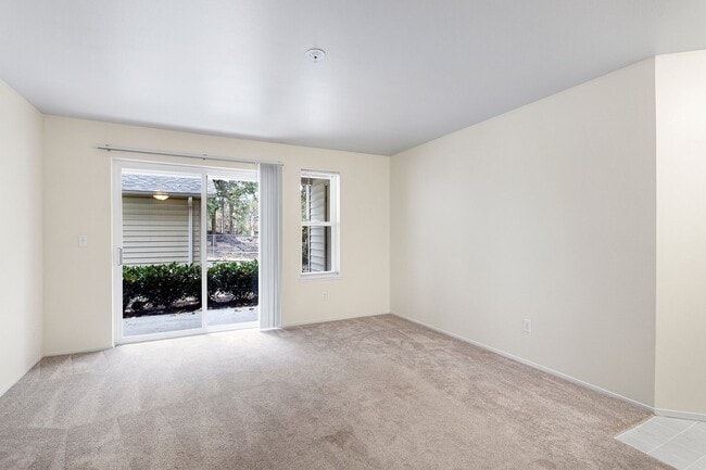 Sammamish River Apartments