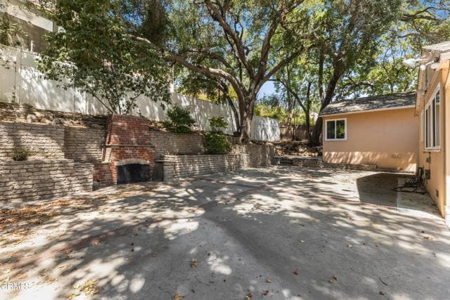 Photo - 2721 E Chevy Chase Dr