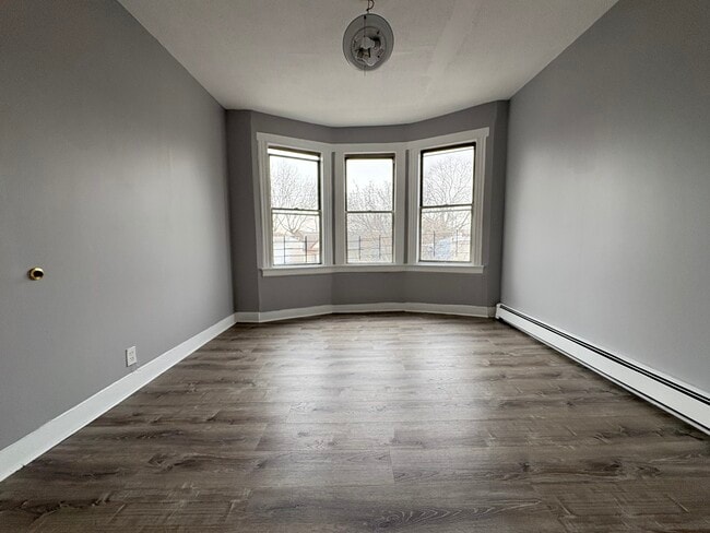 96 Stevens Ave 3L/6