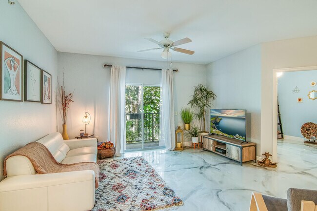 Photo - 360 Crestwood Cir Unit 202