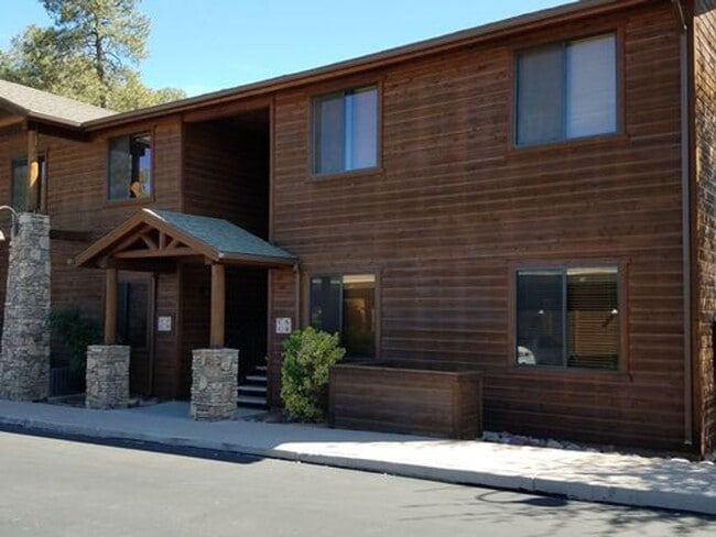 Photo - D2 is Rare Ground Level 2 bed / 2 bath Unit D2