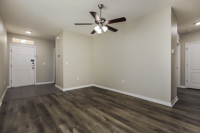 Photo - 10529 Whispering Hammock Dr