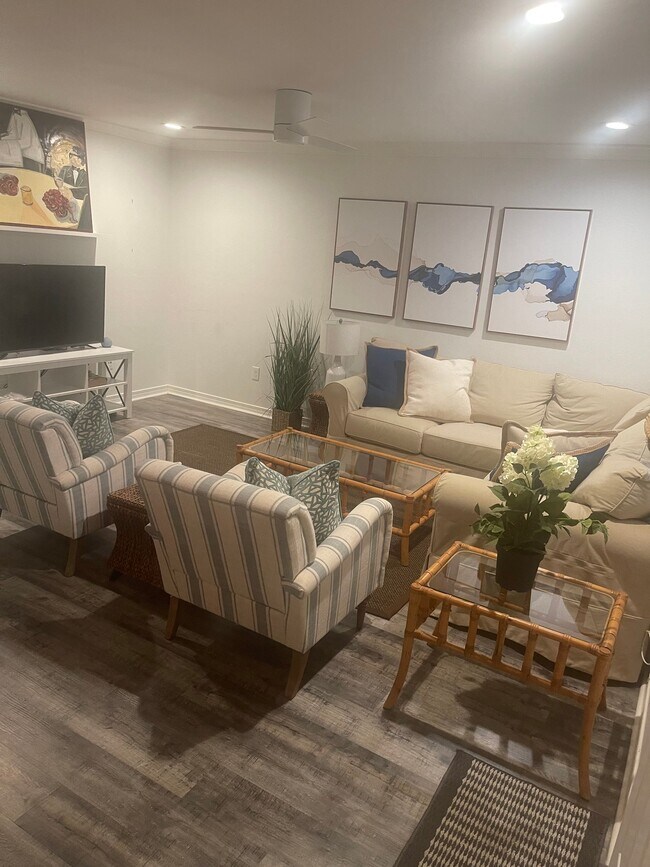 Photo - 1282 Beach Blvd Unidad 123