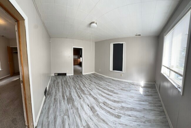 Living room - 430 E 2nd St Apartments Unit 2nd floor