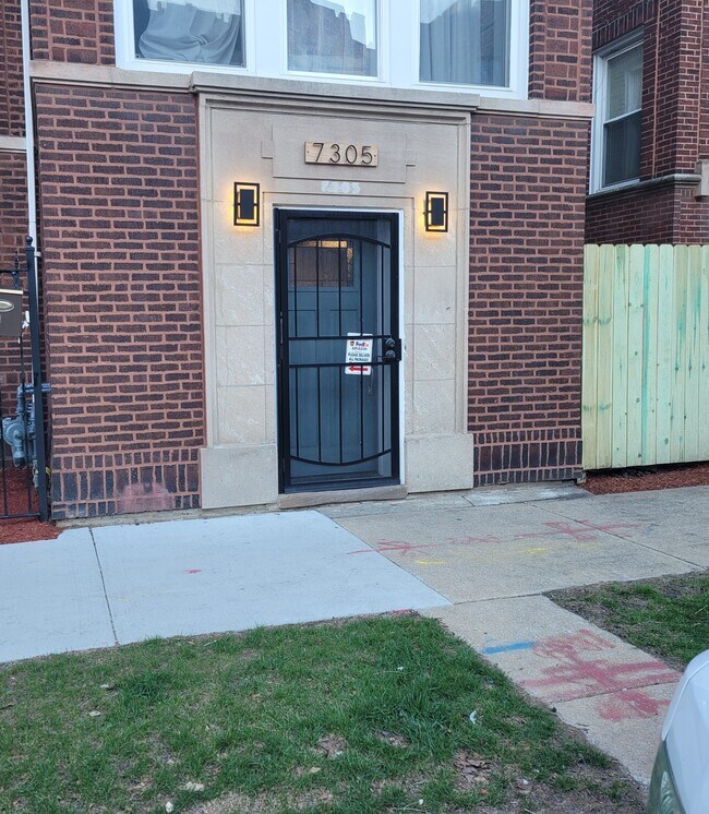 Photo - 7305 S Yates Blvd.