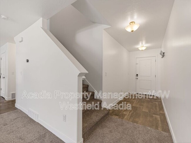 98 E Harmony Ct